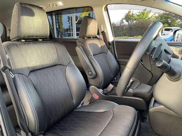 助手席も綺麗な状態です