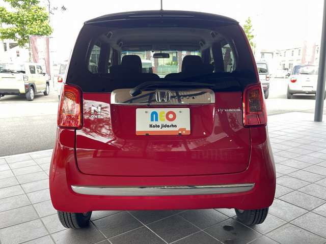 当社は中部運輸局指定工場も完備しておりますので、ご納車前にはベテランの整備士がしっかりと細部まで点検・整備を実施します！ご納車後のアフターサービスも全国チェーンの『ホリデー車検』など充実の設備で安心