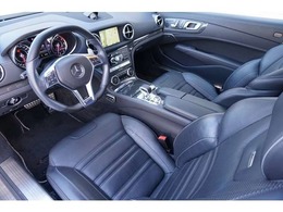 ブラックナッパレザー　電動メモリーシート　ダイナミックシート　シートヒーター　シートベンチレーション　エアスカーフ　マッサージ機能付