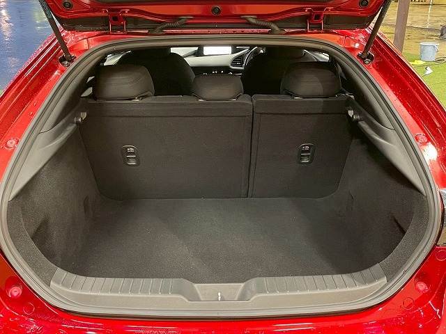 ☆全車修復歴なし！鑑定付きの良質なお車のみを厳選して展示中☆第3者機関の認定付き車ですので、遠方の方でも、安心してご検討いただけます。