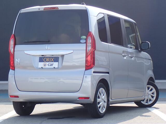 オリックス認定中古車は厳選した上質な車輌のみをお届け致します。全車にプロの職人による徹底した内外装の清掃、磨き上げ処理を施しております。