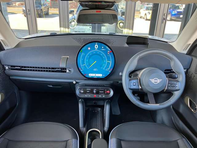 8.8インチ・ワイドカラーのセンター・ディスプレイ。