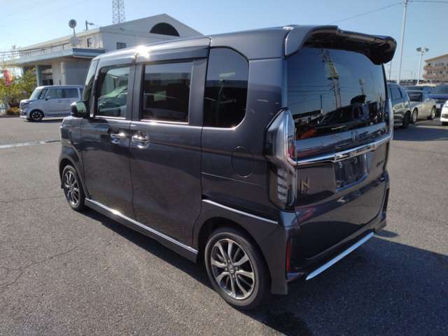 お客様にお得な購入パックのご提案！お好きな番号をナンバープレートにする希望番号パック！お車の塗装と輝きをお守りするCARTENDARコーティングパック！今ならどちらもお選び頂けます！この機会に是非！