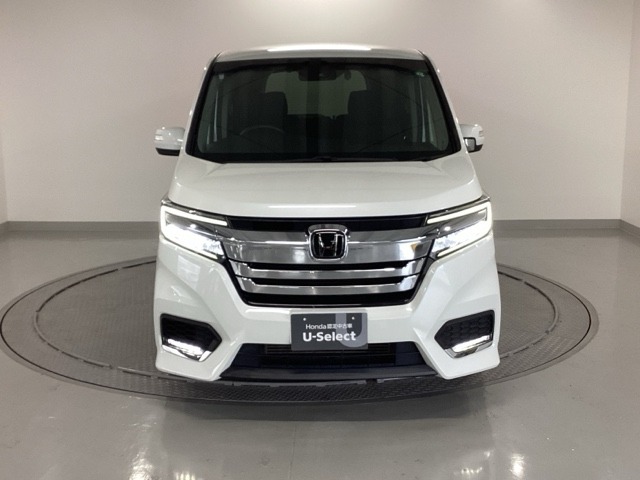 LEDヘッドライトを装備しています。LEDヘッドライトはとても明るく、雨の日や夜間走行も安全・安心です。
