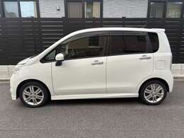 外装に目立った傷等無く状態はかなり良いと思います。