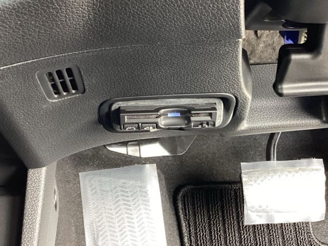 ETC付いてます。ETCが使用可能な道路通行料はキャッシュレスでスマートに走行できます。再セットアップして納車致します。