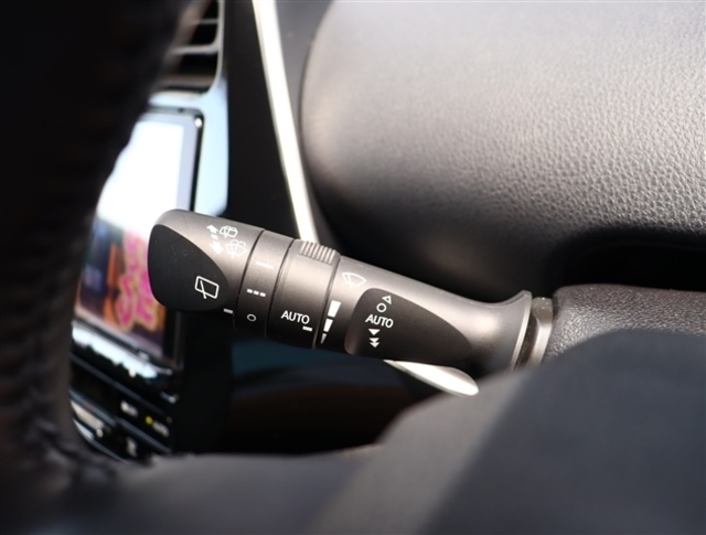 リバーサイドのお車は全社試乗可能で御座います。お客様がご納得頂ける『1台』が見つかるまでお手伝いをさせて頂きます。
