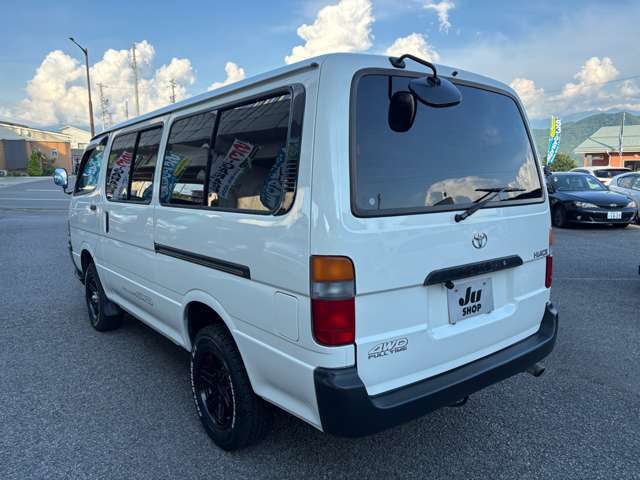 JUが認定する、中古自動車販売士の資格を取得しました。「お客様の立場で最適な一台をお届けする」という観点で、一定の基準をクリアしないと取得できない資格ですので、お気軽に安心して中古車選びをして頂けます。