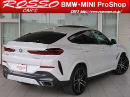 こちらの車両は、BMWの走りの良さを、さらに磨き上げたMスポーツパッケージ。精悍なエクステリアも魅力ですね。Mスポーツは近年では、BMWでは定番グレードとなっています。
