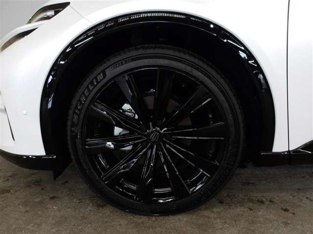 純正21インチアルミホイール装備です☆