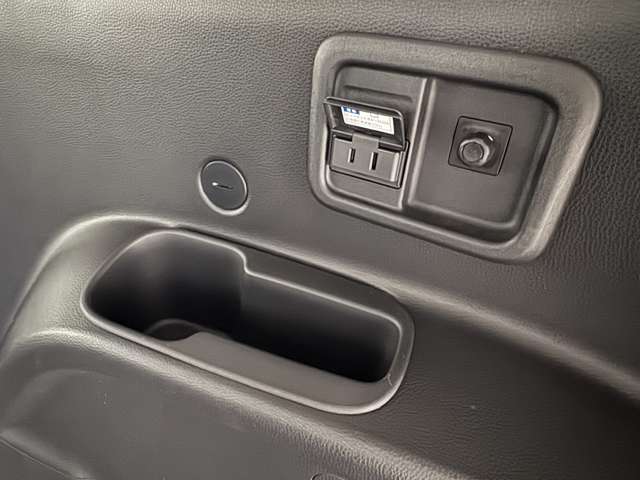 自動車保険と連動するドライブレコーダーも人気があります★