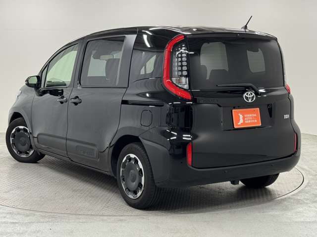 【主要装備】ディスプレイオーディオプラス　パノラミックビューモニター　ACコンセント　レーダークルーズコントロール　5人乗り仕様　衝突軽減ブレーキ　誤発信抑制機能　車線逸脱警報　両側電動スライドドア★