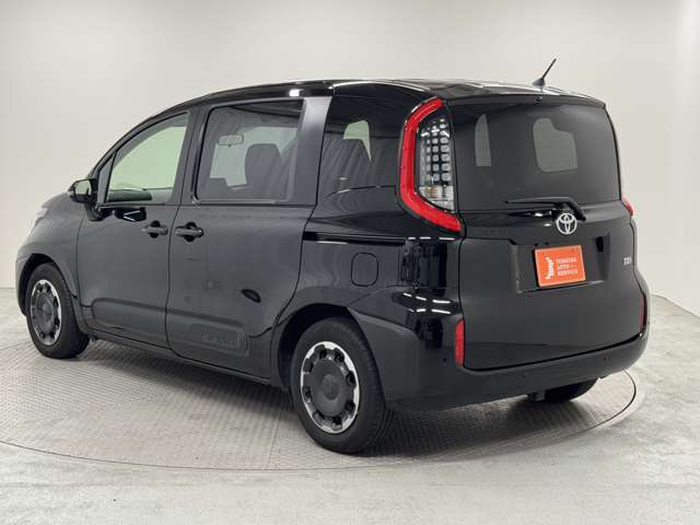 【主要装備】ディスプレイオーディオプラス　パノラミックビューモニター　ACコンセント　レーダークルーズコントロール　5人乗り仕様　衝突軽減ブレーキ　誤発信抑制機能　車線逸脱警報　両側電動スライドドア★