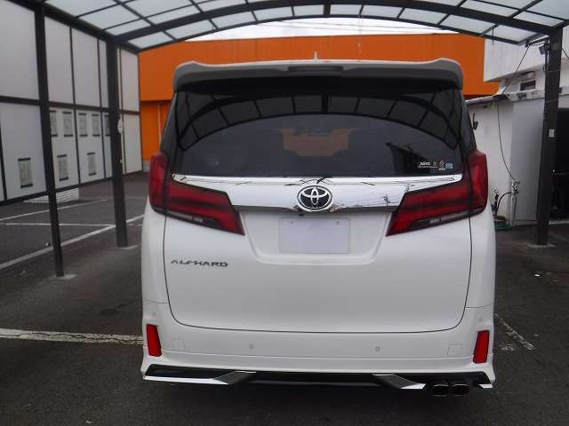 お支払いをローンでお考えの方は、お得な車検パックのご契約で、実質年率3.9％をご利用いただけます。次回の車検代行、エンジンオイル交換3回が無料、撥水コーティングなどが付いたお買い得プランです。