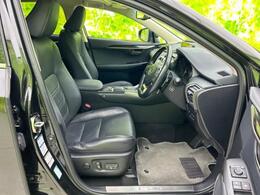 「この車の写真をもっと見たい」「状態が気になる」「この装備はついている？」どんな小さな疑問でもお気軽にお問い合わせください！