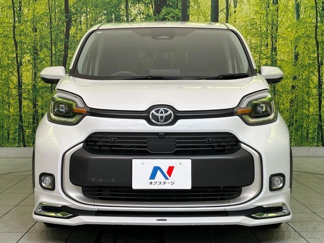 弊社では、全車『修復歴なし』のお車のみ取り扱っております。専任バイヤーによる厳選した仕入れの後、入庫後の車両チェックを行い、ネクステージが認定した高品質な中古車をご提供しております。