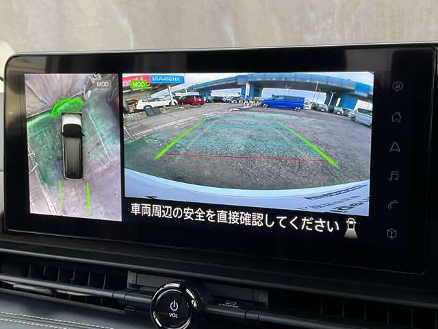 空から車を見たような「アラウンドビューモニター」！車の周りが一目で確認できるので、小さなお子様や障害物があっても安心して乗ることができます♪