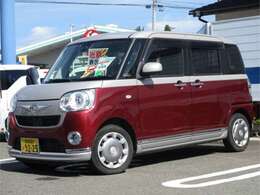 当店では、車輌を展示する前に商品化という、ある程度の内装・外装の清掃を致します。納車の際は外装・内装を清掃させて頂き、ご納車させて頂いております。