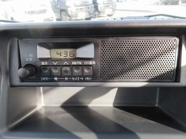 スピーカー付きのラジオが付いてます！
