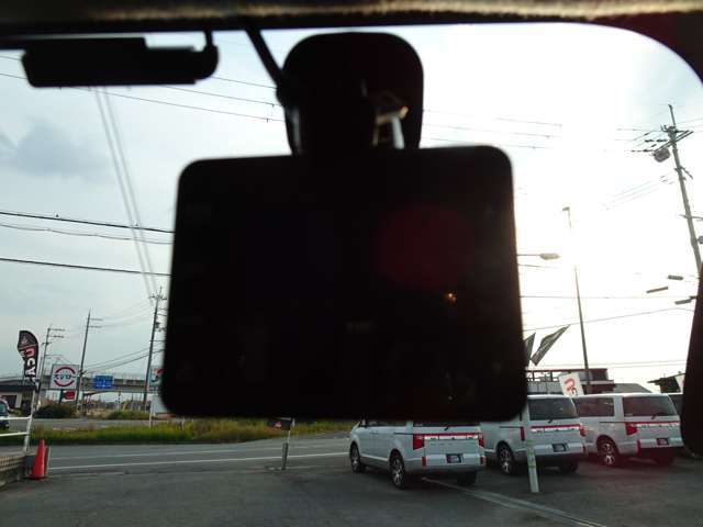 フロントドライブレコーダー