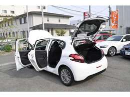 当店で購入してもらった方々の納車式、ユーザーボイスなどホームページで紹介しておりますので是非！エムジャパンでnet検索してもらえれば一番上に出てきます。お手数ですが検索してみて下さい。