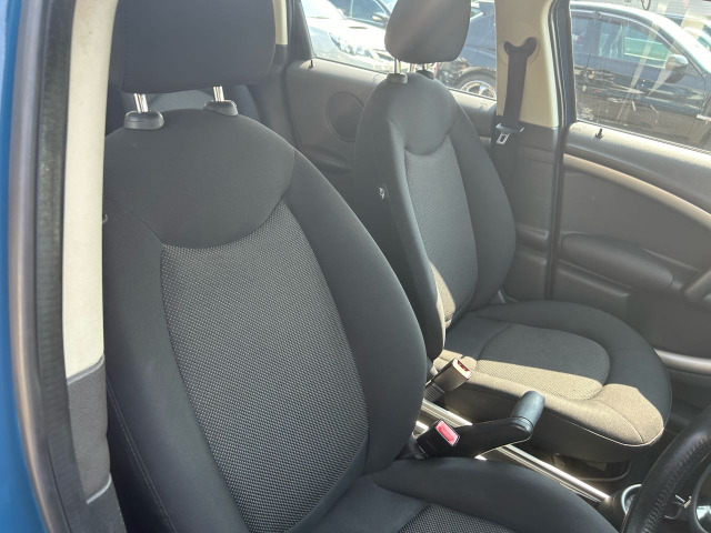 総額金額は当社県内の金額の現金一括の場合の総額となります。他県登録、オートローンご利用、自社ローンご希望の方は総額は変わりますので店舗へLINE、メール、お電話にてお問合せ下さい。店頭渡しの金額となります