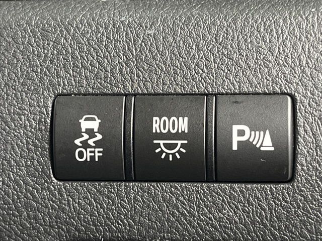 【クリアランスソナー】バンパーに付いたセンサーが障害物を検知！一定の距離に近づくとアラートで教えてくれます♪狭い駐車スペースや車庫入れ時も安心ですね☆