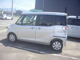 両側スライド左電動スライドドア