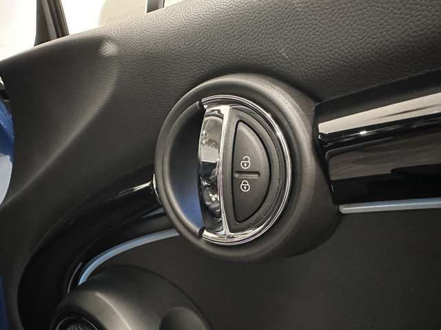 運転席ドア内側