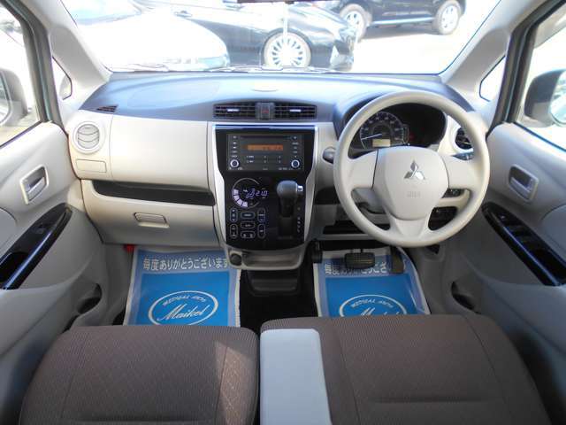 【室内が本当～にキレイなんです！！】　当社では”質”にこだわっております！内装見て下さい！他店にも負けません！新車にも負けません！！という位品質には自信を持っております！是非現車をご確認下さい！！