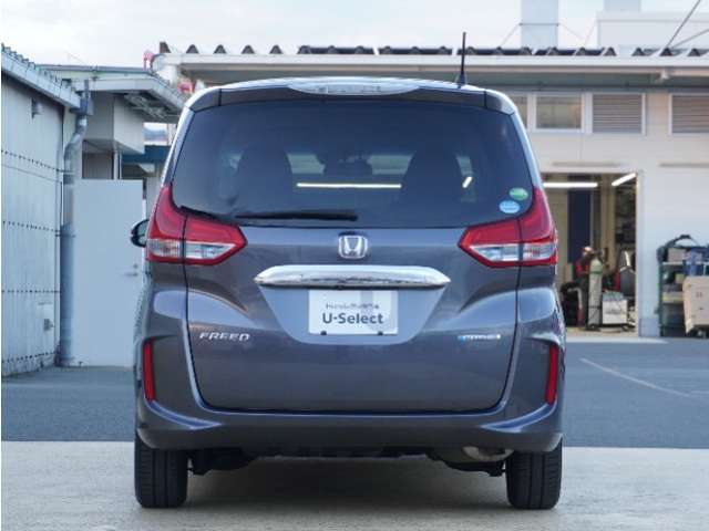 色々なお店で販売しているHonda車ですが、アフターサービスも全てお任せ頂けるのは「HondaCars正規販売店」だけ。ご納車後もお住まいの地域の販売店にてアフターサービスをお任せいただけます。