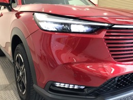 【LEDヘッドライト】ディスチャージヘッドライト（HID）と同等の明るさで、夜道や雨天走行が明るく視界良好！！　フォグライトも装備で、安心感さらにUPです♪安心ドライブを楽しんで下さい♪