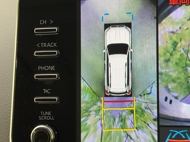 WECARSの展示場では実際に見て、触ってお車をお選びいただけます！知識の豊富な営業スタッフが様々なカーライフをご提案いたします！