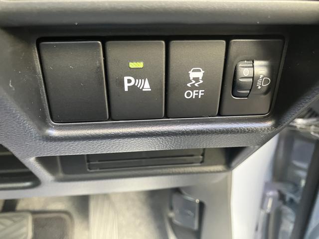 各種スイッチ類です。