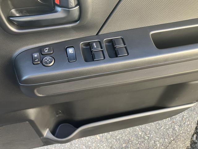 パワーウインドウスイッチです。