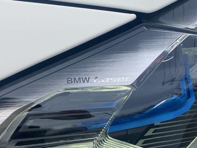BMW Premium Selectionでは、最長4年間の走行距離無制限保証をご用意。保証対象箇所に不具合が生じた場合、無償修理をご提供いたします。充実の保証で、BMW認定中古車ならではの安心をお届けいたします。