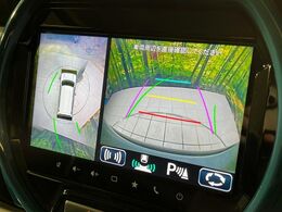 【全方位モニター用カメラ】専用のカメラにより、上から見下ろしたような視点で360度クルマの周囲を確認することができます☆死角部分も確認しやすく、狭い場所での切り返しや駐車もスムーズに行えます。