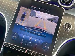 「アラウンドビューモニター」を装備で駐車が苦手な方でも安心です。