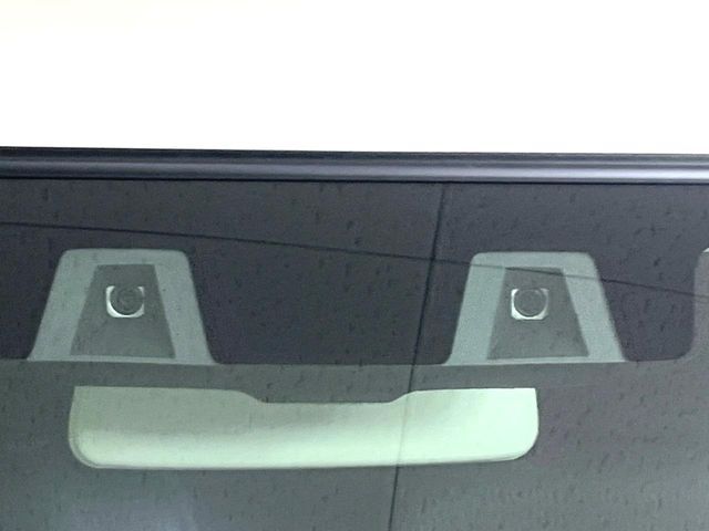 【スズキ　セーフティサポート】走行中に前方の車両等を認識し、衝突しそうな時は警報とブレーキで衝突回避と被害軽減をアシスト。より安全にドライブをお楽しみいただけます。