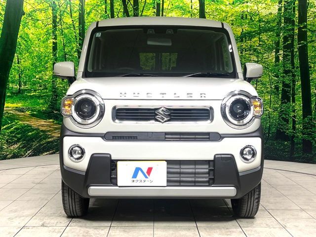 弊社では、全車『修復歴なし』のお車のみ取り扱っております。専任バイヤーによる厳選した仕入れの後、入庫後の車両チェックを行い、ネクステージが認定した高品質な中古車をご提供しております。