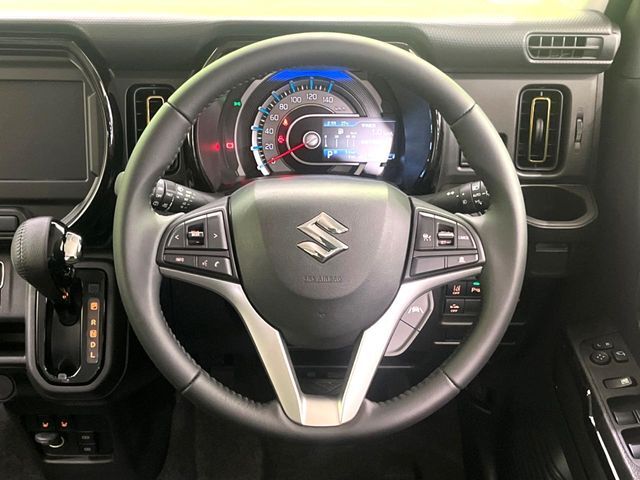 【純正革巻きステアリング】上質な革を使用することで、手にしっかり馴染みとても運転しやすいハンドルです♪