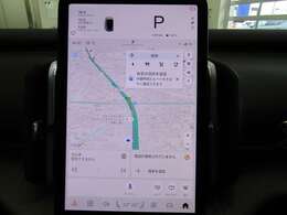 運転操作に必要な情報をひと目で確認できる12.3インチのタブレット型センターディスプレイは、よく使う機能のコントロールボタンも同一画面に表示させることができます。