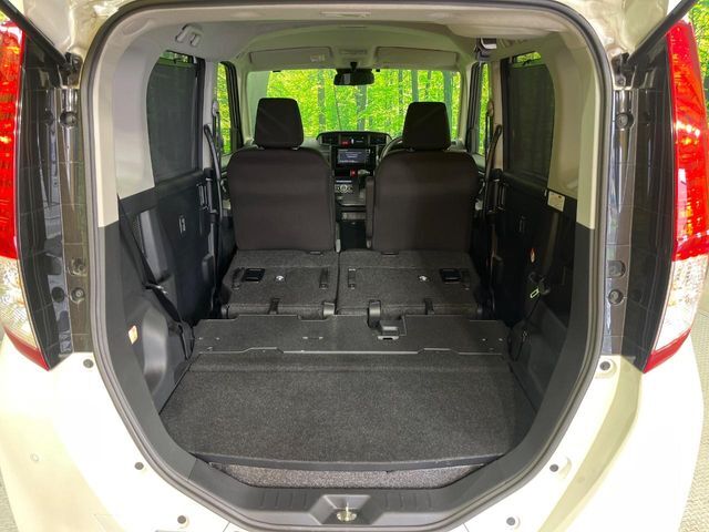 普段のお買い物や通勤、送迎等に十分な荷室スペースを確保しております。セカンドシートを倒すと、大きな荷物の積載も可能です♪