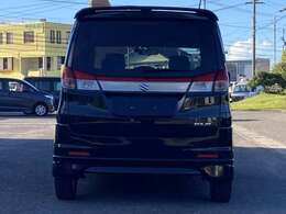 初めてお車に乗られる方、車の事が良くわからない方など納車時に丁寧にメンテナンス方法、注意点などをお伝えしております。給油口の開け方からチェックランプ、オイル交換の必要性！など何でもお伺い下さい！