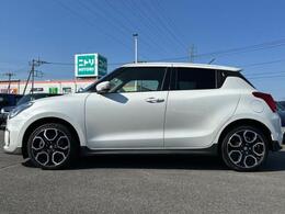 WECARSの在庫ページをご覧いただき誠にありがとうございます！WECARSは「お客様第一」をモットーにお客様のカーライフを全力でサポートいたします！