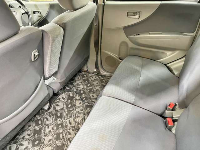 公的機関（財）日本自動車査定協会の基準を採用。「走行距離管理システム」で距離の不正チェック済みです。品質に自信があるから保証付き！