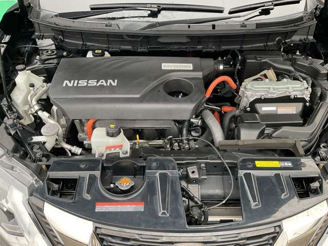 エンジンルームもきれいに清掃してあります☆