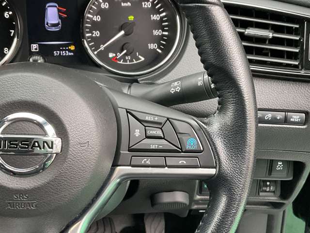 プロパイロットは高速走行時にハンドル操作、アクセル、ブレーキ操作を補助してくれる装置です☆（高速道路や自動車専用道路での使用をお願いいたします）