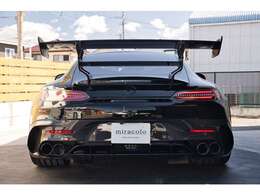 専用カーボンリアウイング