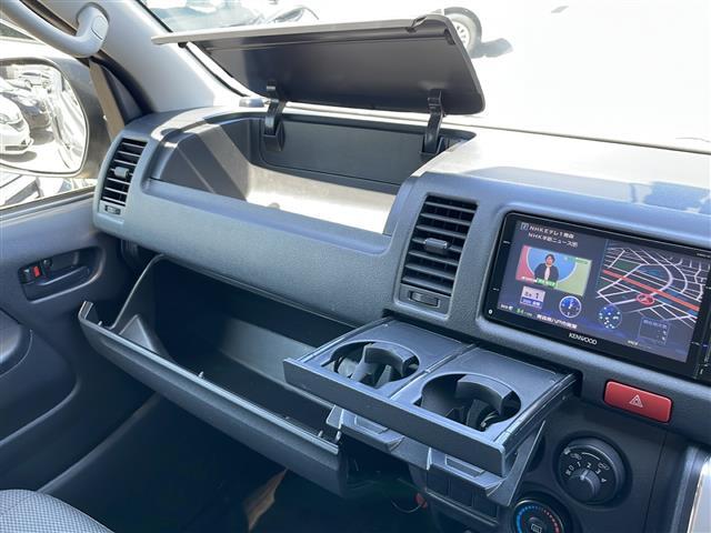 気になる車はすぐにお問い合わせください！画面右側の0066から始まる無料ダイヤルからお問い合わせ下さい！専門スタッフがお車のご質問にお答えいたします！